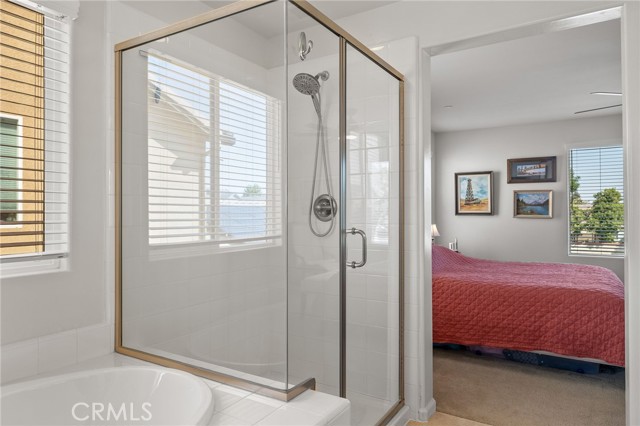 12200 White Rapids Way, Bakersfield CA: https://media.crmls.org/medias/cb8f3800-5f04-453d-b50a-f2c50e4b07bd.jpg