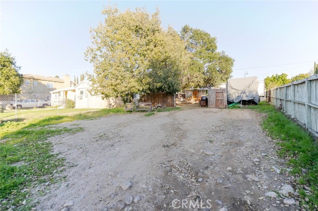 Detail Gallery Image 26 of 29 For 10434 Irma Ave, Tujunga,  CA 91042 - 2 Beds | 1 Baths