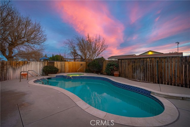 Detail Gallery Image 9 of 63 For 5542 Columbia Way, Lancaster,  CA 93536 - 4 Beds | 2/1 Baths