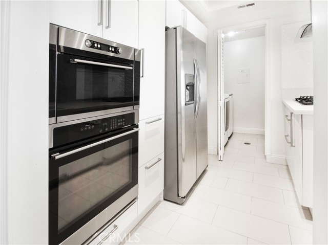 Detail Gallery Image 10 of 34 For 2559 Plaza Del Amo #205,  Torrance,  CA 90503 - 2 Beds | 2/1 Baths