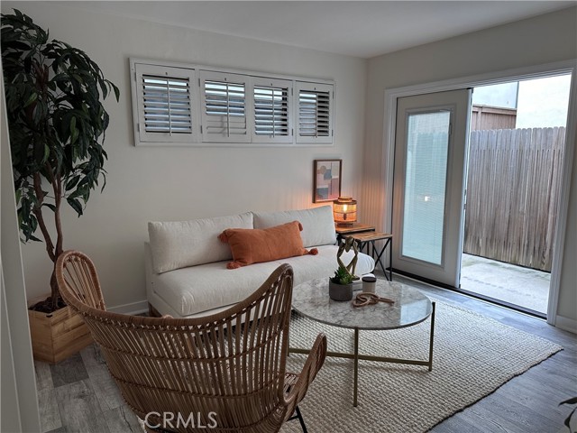 Detail Gallery Image 17 of 32 For 440 29th St, Manhattan Beach,  CA 90266 - 2 Beds | 2 Baths