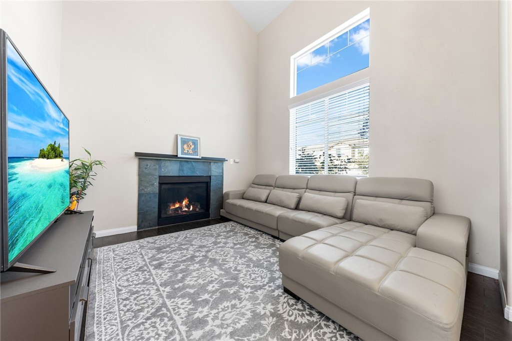 MLS #CV25262538 image #8