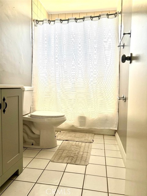 Detail Gallery Image 5 of 5 For 640 N Third Ave a,  Upland,  CA 91786 - 2 Beds | 1 Baths