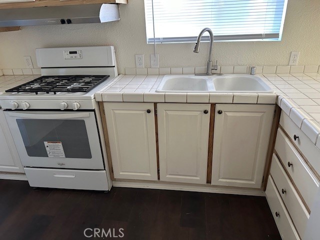 Detail Gallery Image 3 of 12 For 3015 12th, Clearlake,  CA 95422 - 3 Beds | 2 Baths