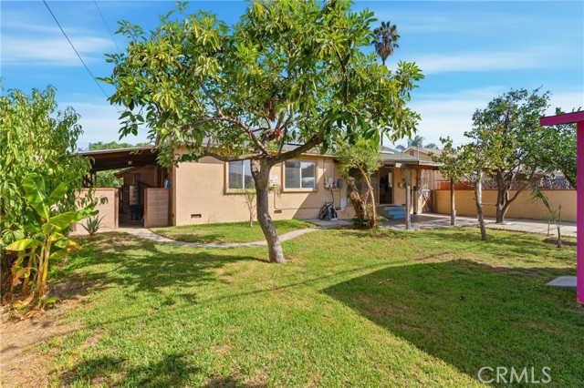 665 Hennipen, Pomona CA: https://media.crmls.org/medias/cb922539-1633-4558-8fb4-aa4a4f239199.jpg