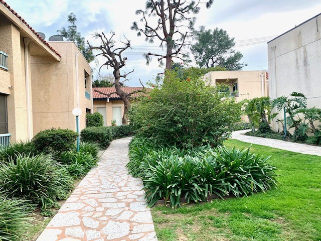 18307 Burbank Boulevard, 82 photo 7
