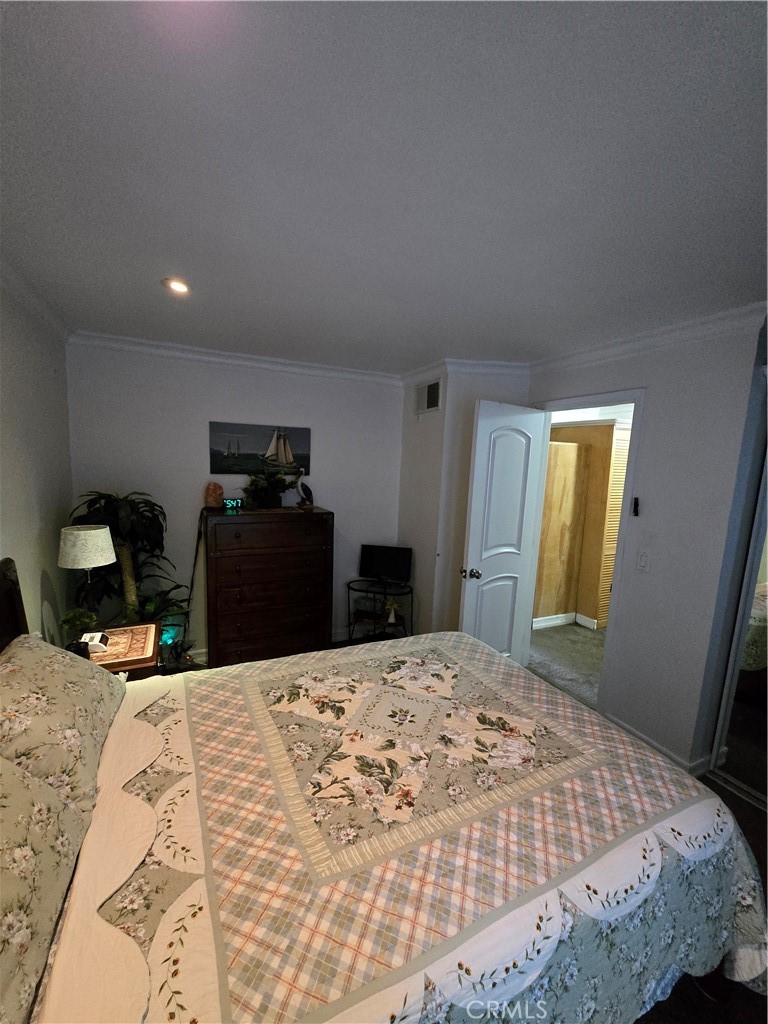 https://media.crmls.org/medias/cb9577a5-fd50-4bcb-9d5f-9cf104c3f992.jpg?preset=X-Large
