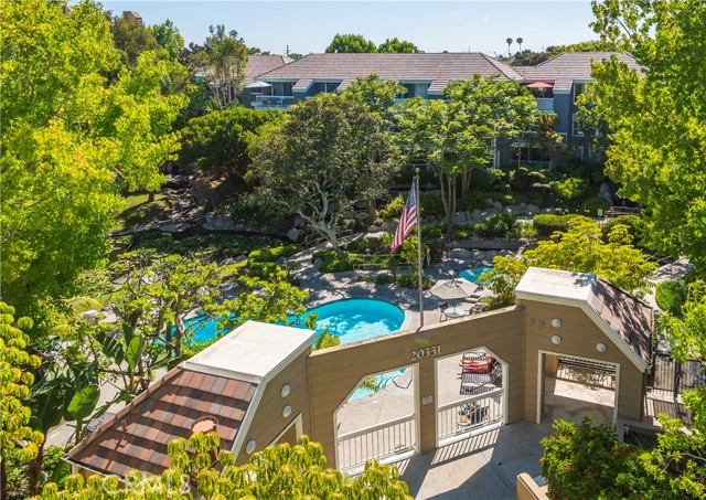 Front Image Thumbnail for CROC25214667