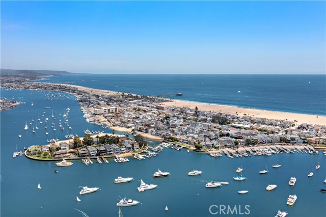 Detail Gallery Image 19 of 26 For 207 E Edgewater Ave #REAR,  Newport Beach,  CA 92661 - 2 Beds | 2 Baths