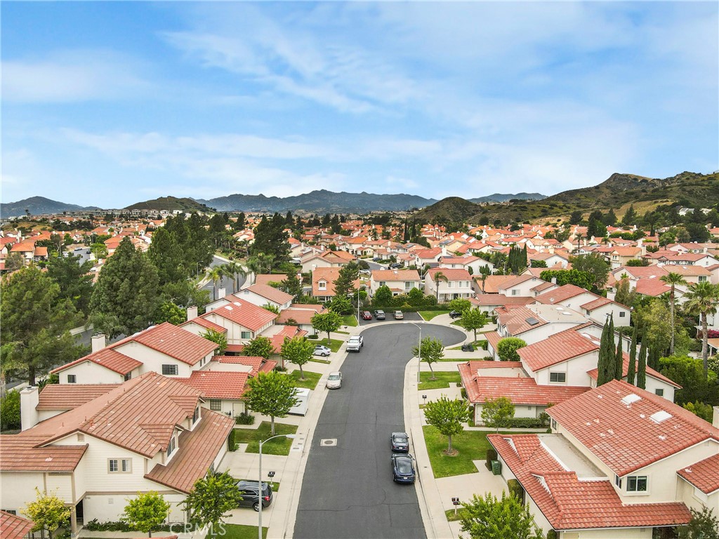 https://media.crmls.org/medias/cb965c52-aa32-4847-90fe-e15afaf54f8c.jpg?preset=X-Large
