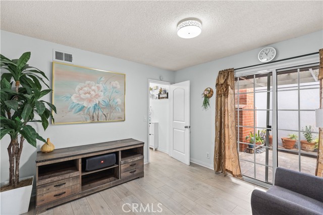 Detail Gallery Image 15 of 35 For 6635 Bridle Cir, Yorba Linda,  CA 92886 - 4 Beds | 2 Baths