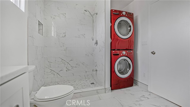 Detail Gallery Image 16 of 29 For 15210 Cohasset St, Van Nuys,  CA 91405 - 4 Beds | 3 Baths