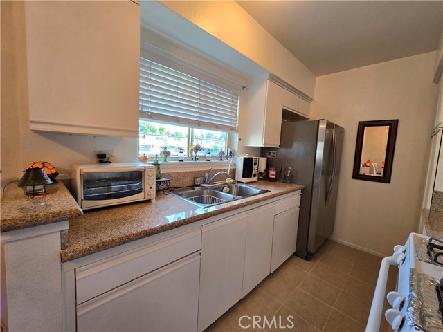 Detail Gallery Image 8 of 23 For 6021 Fountain Park Ln #7,  Woodland Hills,  CA 91367 - 2 Beds | 1 Baths