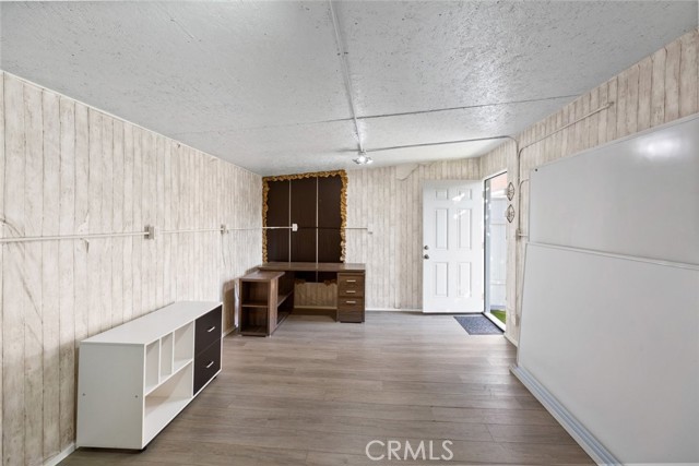 1941 W Kenneth Road, Glendale CA: https://media.crmls.org/medias/cb978ec9-f42a-4f66-9fb2-473e10886070.jpg