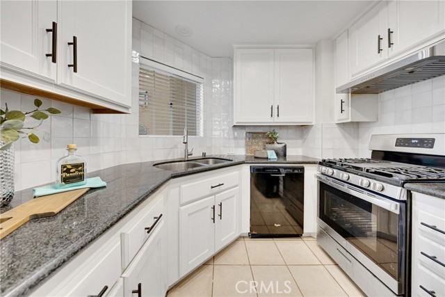 27 Timbre, Rancho Santa Margarita CA: https://media.crmls.org/medias/cb97fbd1-427f-42be-8a71-a3e278bc9286.jpg