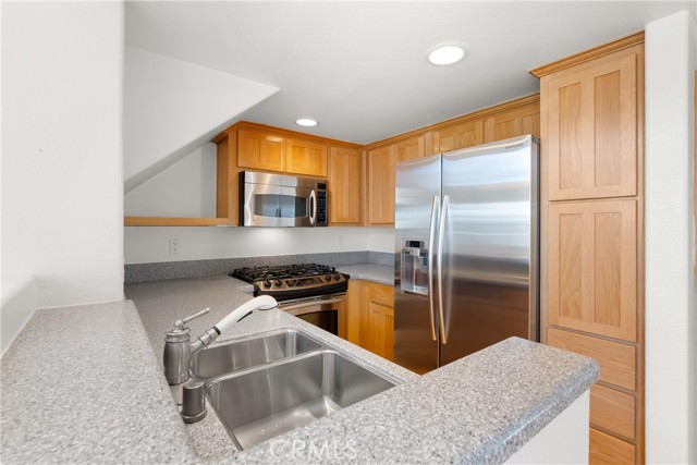 45 Drake Street, Newport Beach CA: https://media.crmls.org/medias/cb9826db-c707-48d3-81cc-b5a4c87de5f6.jpg
