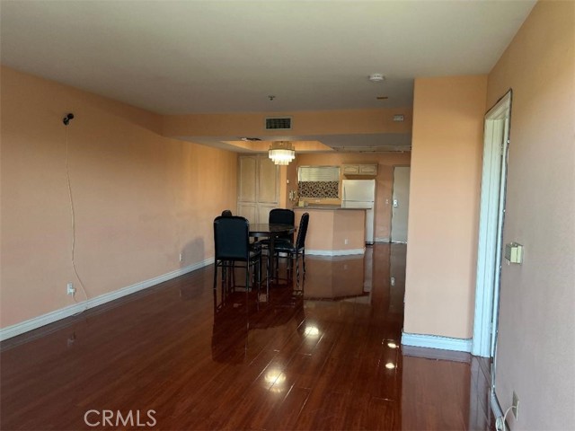 Detail Gallery Image 10 of 26 For 321 N Orange Ave #306,  Monterey Park,  CA 91755 - 2 Beds | 2 Baths