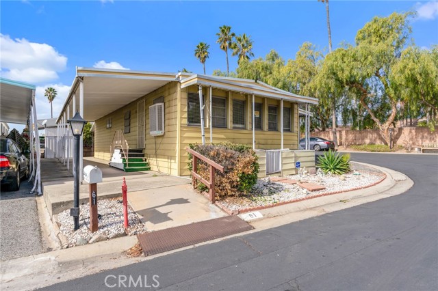 2692 Highland Avenue, Highland CA: https://media.crmls.org/medias/cb98ff0a-518a-4935-af51-cf0b075a0dd8.jpg
