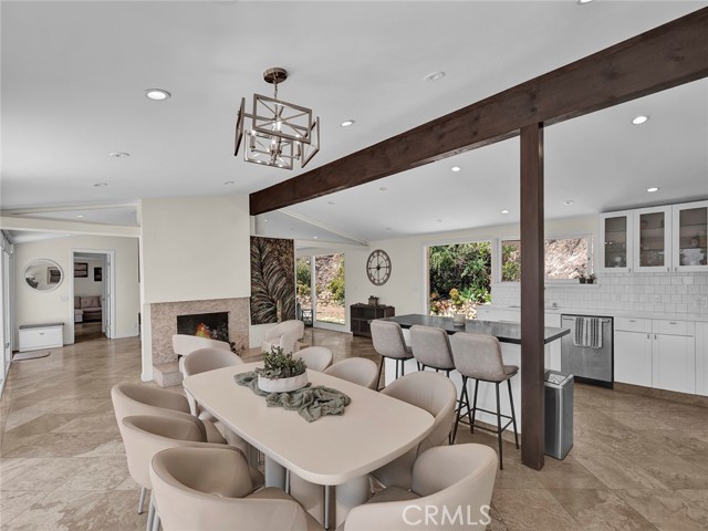 Detail Gallery Image 17 of 39 For 20537 Little Rock Way, Malibu,  CA 90265 - 5 Beds | 3 Baths