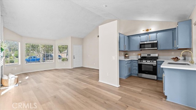 Detail Gallery Image 11 of 36 For 13420 Nutmeg St, Moreno Valley,  CA 92553 - 4 Beds | 2 Baths