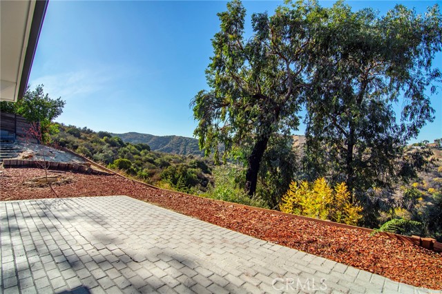 Detail Gallery Image 32 of 51 For 4461 Ellenita Ave, Tarzana,  CA 91356 - 3 Beds | 3 Baths