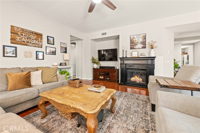 Detail Gallery Image 27 of 36 For 23811 Cahuilla Ct, Corona,  CA 92883 - 2 Beds | 2 Baths