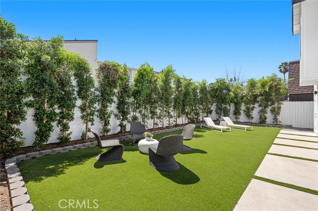 Detail Gallery Image 34 of 35 For 281 Santo Tomas Ave, Costa Mesa,  CA 92627 - 4 Beds | 4/1 Baths