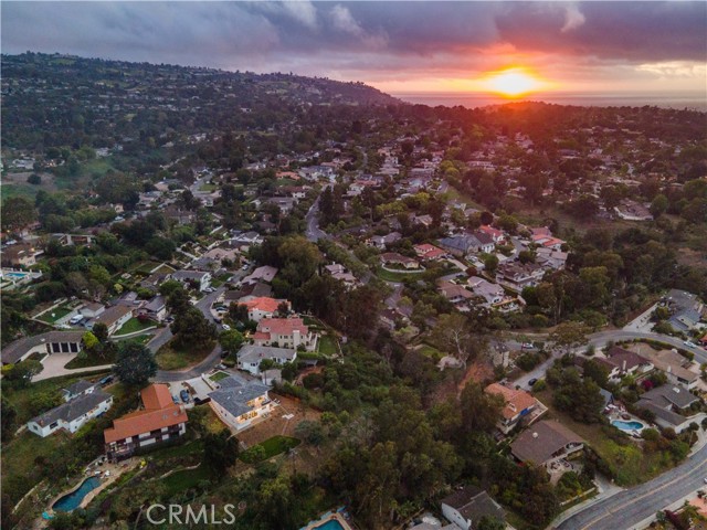 4425 Lucera Circle, Palos Verdes Estates, California 90274, 4 Bedrooms Bedrooms, ,3 BathroomsBathrooms,Residential,Sold,Lucera,PV22074214