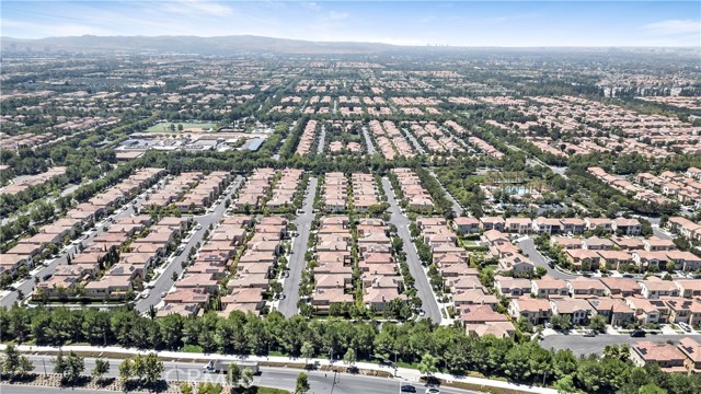 79 Rossmore, Irvine CA: https://media.crmls.org/medias/cb9ddb12-b3af-48b8-bbcb-13f3595a394f.jpg