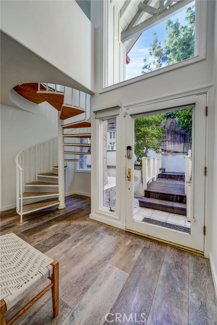 Detail Gallery Image 24 of 51 For 11771 Laurelwood, Studio City,  CA 91604 - 4 Beds | 3 Baths