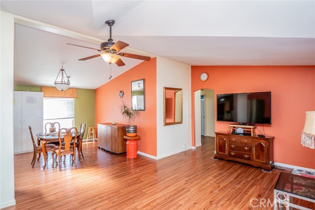 Detail Gallery Image 12 of 56 For 22241 Nisqually #74,  Apple Valley,  CA 92308 - 4 Beds | 2 Baths