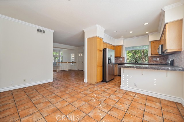Detail Gallery Image 5 of 25 For 554 N Pageant Dr a,  Orange,  CA 92869 - 3 Beds | 2/1 Baths