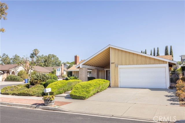 2217 E Brower Street, Simi Valley CA: https://media.crmls.org/medias/cb9fe51a-0a55-48e1-9971-85043685015c.jpg
