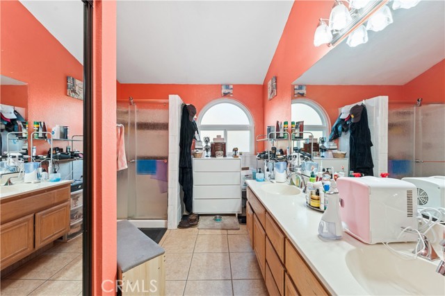 7726 Whitney Drive, Jurupa Valley CA: https://media.crmls.org/medias/cba07385-57d3-4f5f-92be-8fe9fbd261cc.jpg