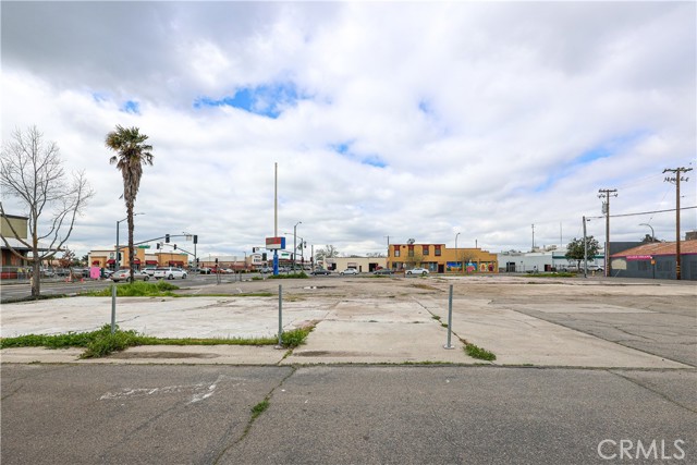 1616 Martin Luther King Jr Way, Merced, California 95340, ,Commercial Lease,For Rent,1616 Martin Luther King Jr Way,CRMC24045105