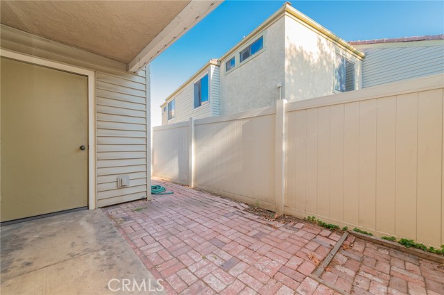 Image 21 of 33 For 63 Carriage Way 239