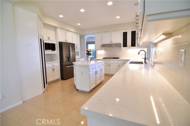 Detail Gallery Image 11 of 25 For 9 Willowglade, Trabuco Canyon,  CA 92679 - 5 Beds | 4 Baths