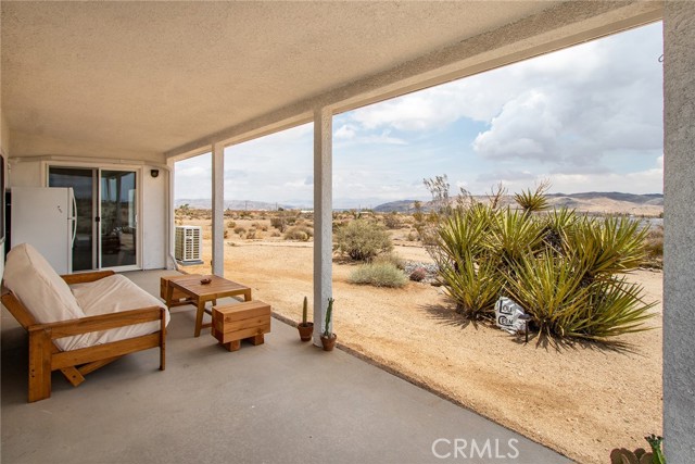 Detail Gallery Image 5 of 36 For 55921 Ornelas Ln, Landers,  CA 92285 - 2 Beds | 2 Baths