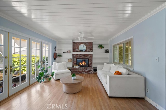 20955 De Mina Street, Woodland Hills CA: https://media.crmls.org/medias/cba24b89-31b5-41ef-8d2f-cb1a8e9aa1d0.jpg