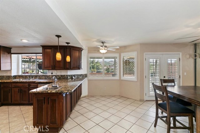 Detail Gallery Image 16 of 70 For 531 Ventura, Corona,  CA 92879 - 4 Beds | 3 Baths