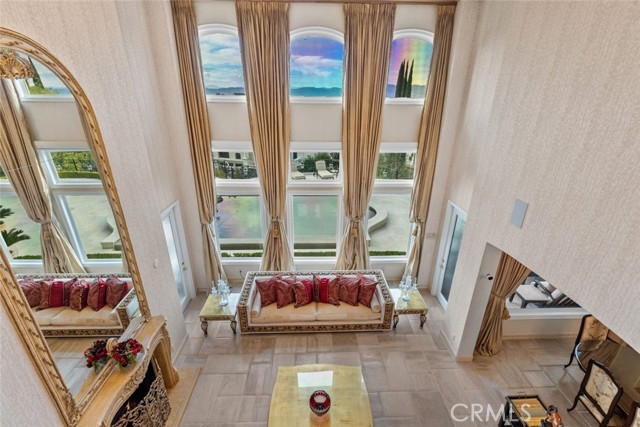 3724 Winford Drive, Tarzana CA: https://media.crmls.org/medias/cba27bfe-ecf8-47cf-b72a-72226f153b22.jpg