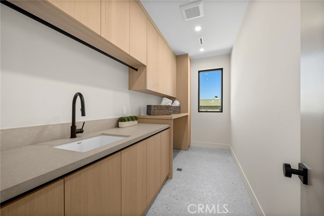 Detail Gallery Image 44 of 56 For 16728 Morrison St, Encino,  CA 91436 - 7 Beds | 6/1 Baths