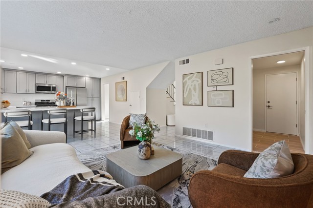 Detail Gallery Image 21 of 55 For 12547 Yosemite, Cerritos,  CA 90703 - 4 Beds | 3 Baths