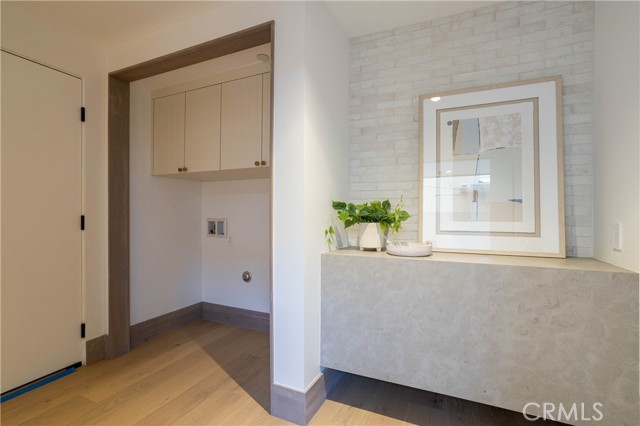 Detail Gallery Image 12 of 22 For 519 1/2 Narcissus Ave #B,  Corona Del Mar,  CA 92625 - 2 Beds | 2/1 Baths