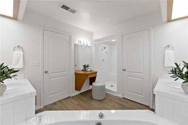 Detail Gallery Image 19 of 27 For 8847 N Woodrow, Fresno,  CA 93720 - 5 Beds | 3/1 Baths