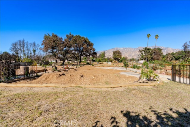 95 E Calaveras Street, Altadena CA: https://media.crmls.org/medias/cba61c95-bcad-474a-b53e-3a55b3f20930.jpg