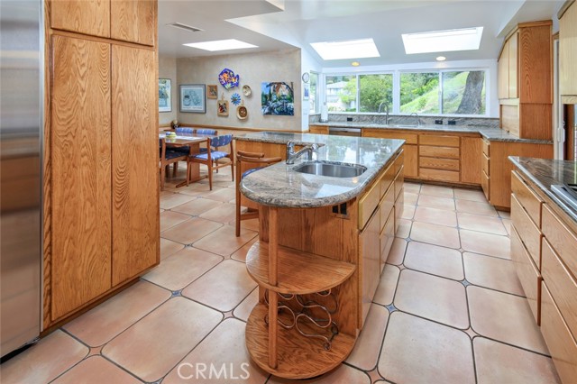 Detail Gallery Image 11 of 47 For 31059 Hawksmoor Dr, Rancho Palos Verdes,  CA 90275 - 5 Beds | 4 Baths