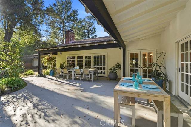 15936 Valley Wood Road, Sherman Oaks CA: https://media.crmls.org/medias/cba75e42-1660-4cec-ba86-e8c7ca37392a.jpg