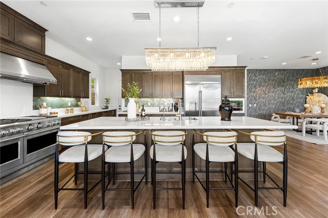 Detail Gallery Image 17 of 75 For 27 Alessio, Lake Forest,  CA 92630 - 5 Beds | 4/2 Baths