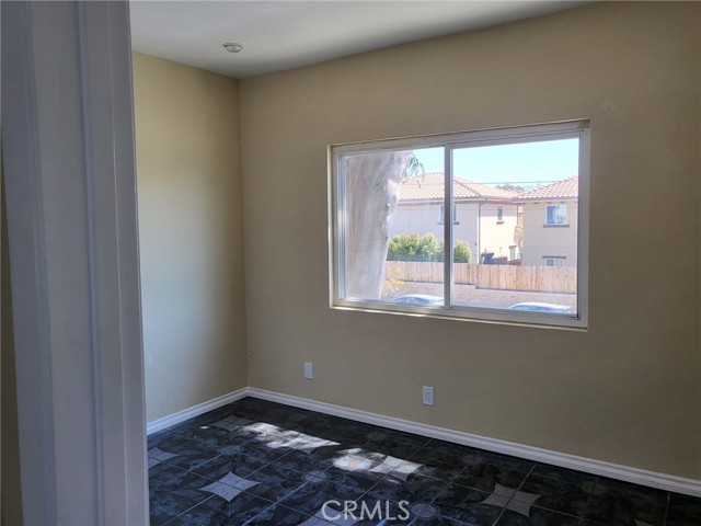 Detail Gallery Image 9 of 21 For 9119 Wakefield Ave #18,  Panorama City,  CA 91402 - 2 Beds | 2 Baths